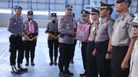 MediaPantura.com | Pimpin Upacara Korps Raport dan Pelepasan Purna Tugas, Ini Pesan Kapolres Bojonegoro