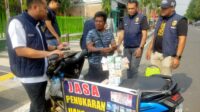 MediaPantura.com | Cegah Peredaran Upal, Polisi Razia Jasa Penukaran Uang Baru di Bojonegoro